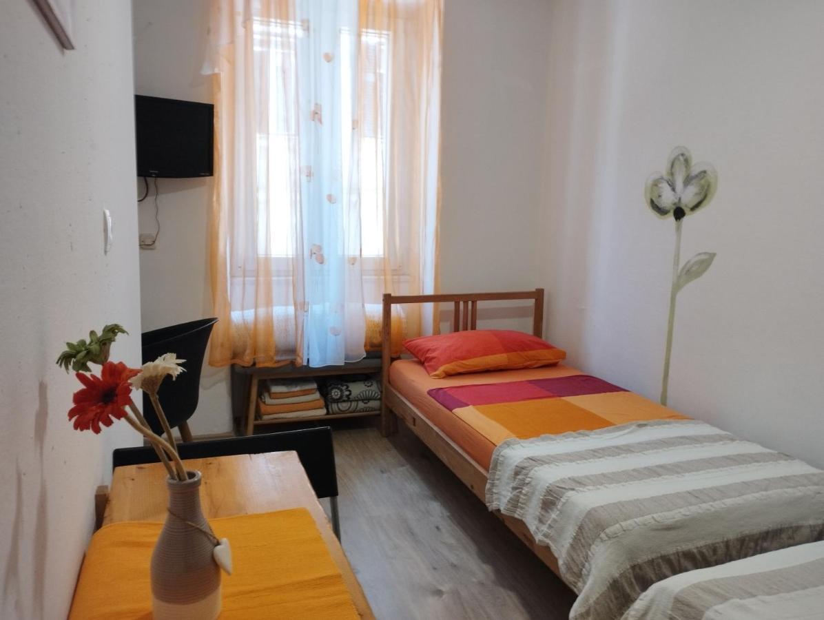 Old Town Room PUY מראה חיצוני תמונה